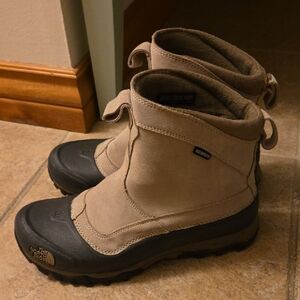 The North Face Beige and Black Winter Boots